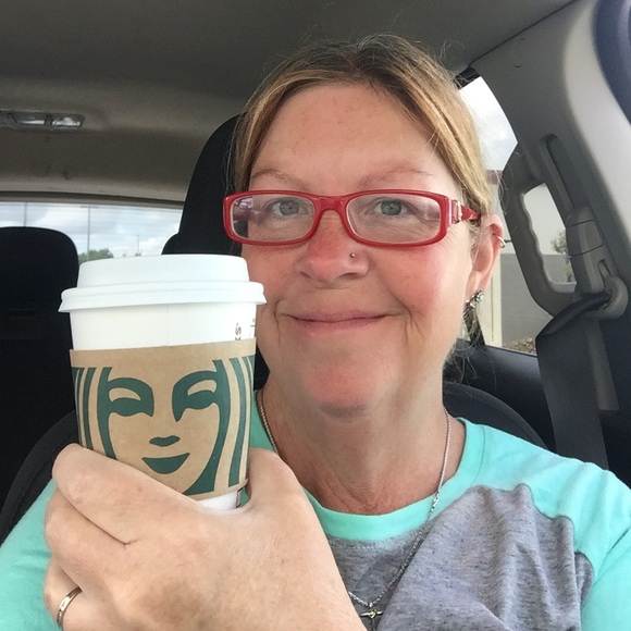 Meet your Posher, Melanie - Picture 2 of 2